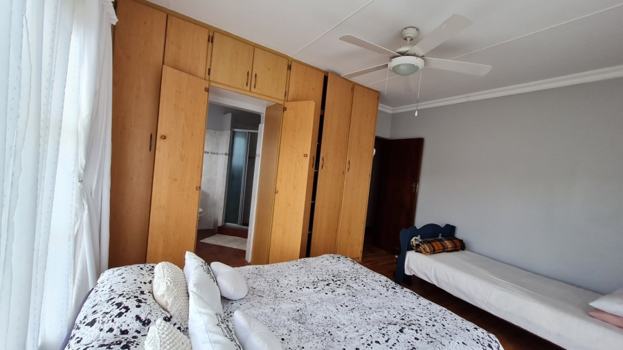 5 Bedroom Property for Sale in Dana Bay Western Cape